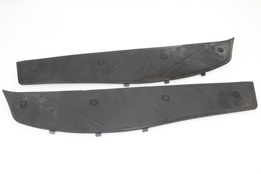 photo de TAPIS MARCHE PIED PIAGGIO X9 EVOLUTION 500 (2003 - 2005)