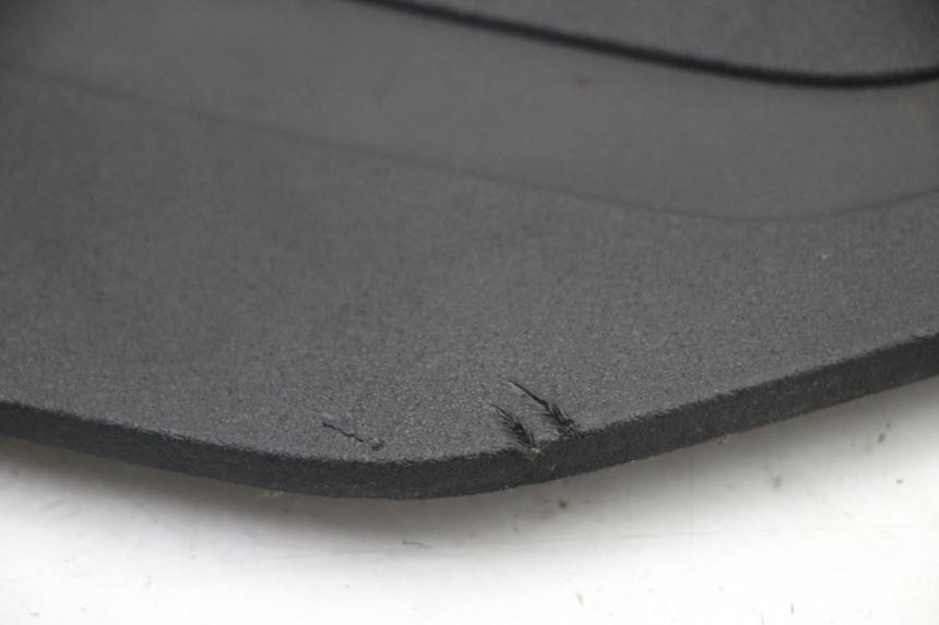 photo de TAPIS MARCHE PIED YAMAHA YP T-MAX TMAX 530 (2017 - 2020)
