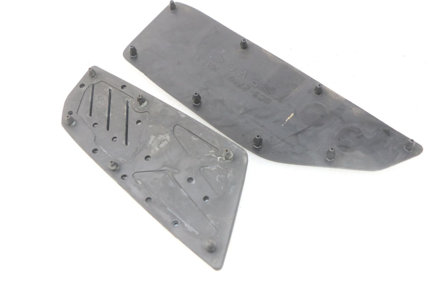 photo de TAPIS MARCHE PIED YAMAHA YP T-MAX TMAX 530 (2017 - 2020)