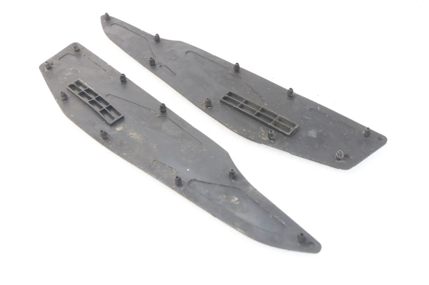 photo de TAPIS MARCHE PIED YAMAHA YP X-MAX XMAX 400 (2014 - 2017)