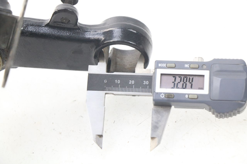 photo de Té FOURCHE SUPÉRIEUR HONDA CA REBEL 125 (1995 - 2001)