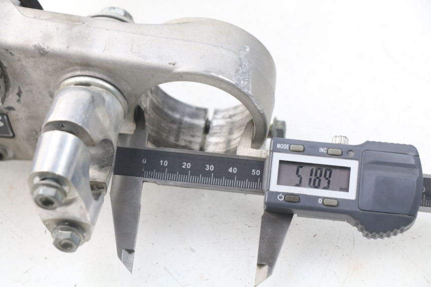 photo de TE FOURCHE SUPERIEUR HONDA CRF CR-F 450 (2005 - 2008)