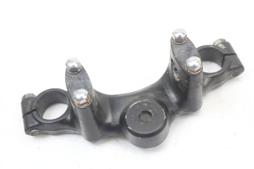 photo de TE FOURCHE SUPERIEUR SUZUKI GN 125 (1997 - 2000)