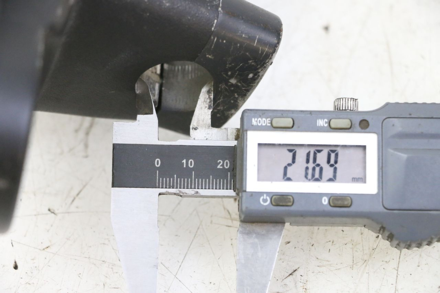 photo de TE FOURCHE SUPERIEUR HONDA NTV DEAUVILLE 650 (2001 - 2006)