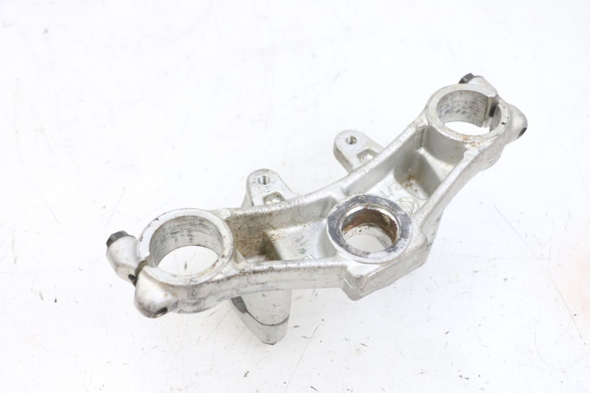 photo de TE FOURCHE SUPERIEUR YAMAHA TTR 125 (2000 - 2020) - Gros plan technique