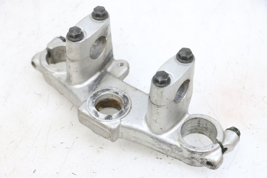 photo de TE FOURCHE SUPERIEUR YAMAHA TTR 125 (2000 - 2020) - Points de fixation