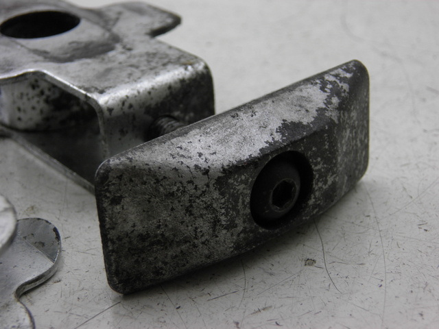 photo de TENDEUR CHAINE SUZUKI GSF S BANDIT 600 (2000 - 2004)