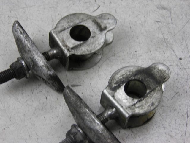 photo de TENDEUR CHAINE SUZUKI GZ MARAUDER 125 (1998 - 2004)