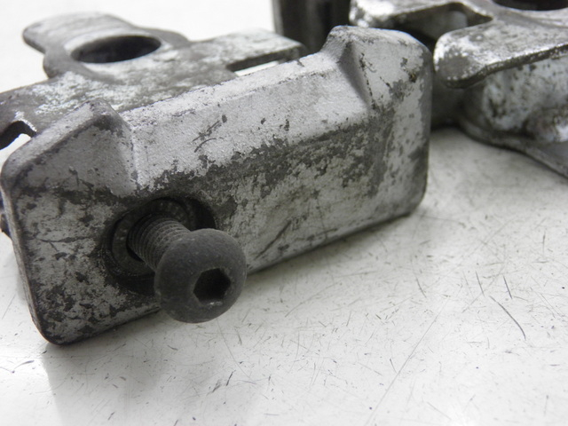 photo de TENDEUR CHAINE SUZUKI SV S 650 (1999 - 2002)