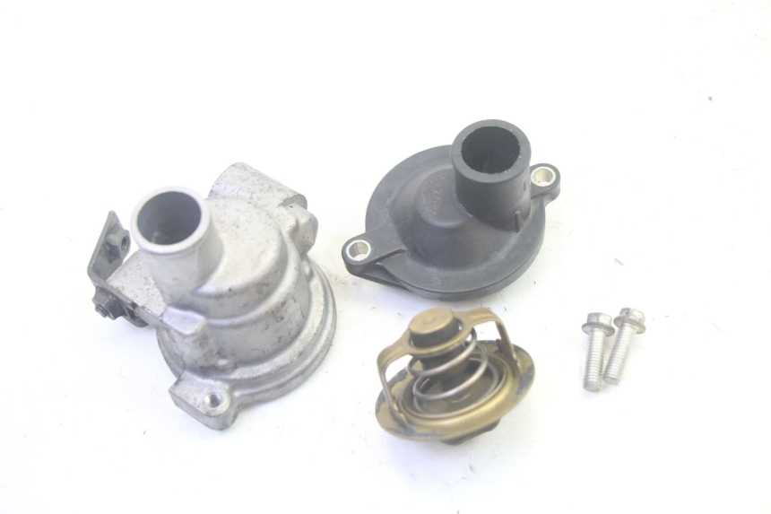 photo de THERMOSTAT YAMAHA TDM ABS 900 (2002 - 2014) - Détail de la pièce