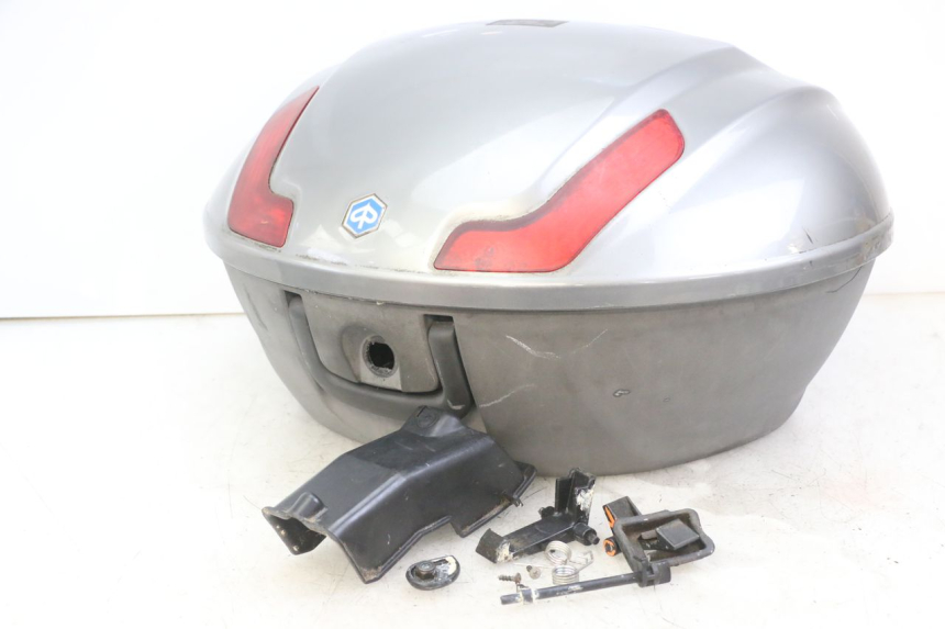 photo de TOP CASE PIAGGIO MP3 LT 300 (2010 - 2016)