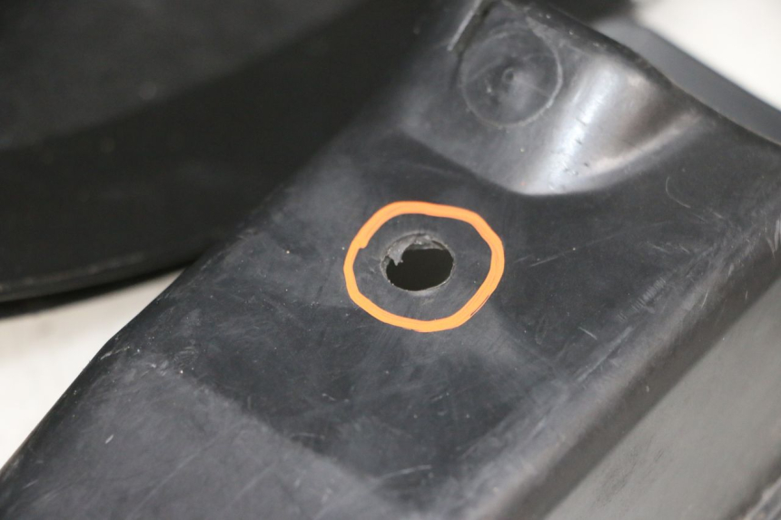 photo de TOP CASE PIAGGIO MP3 RL 250 (2006 - 2010) - Angle alternatif