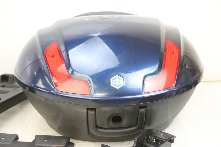 photo de TOP CASE PIAGGIO MP3 RL 250 (2006 - 2010) - Zoom composants