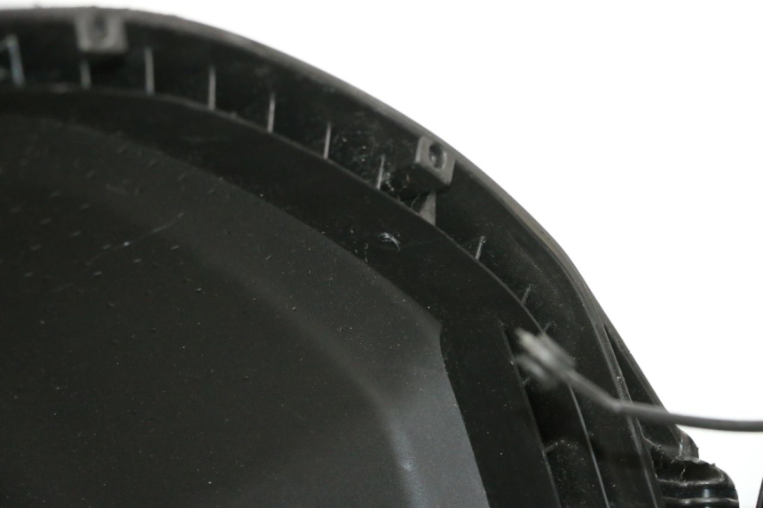 photo de TOP CASE YAMAHA NEO'S CORE 1 (2022 - 2026) - Zoom composants