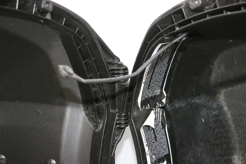 photo de TOP CASE YAMAHA NEO'S CORE 1 (2022 - 2026) - Photo complémentaire