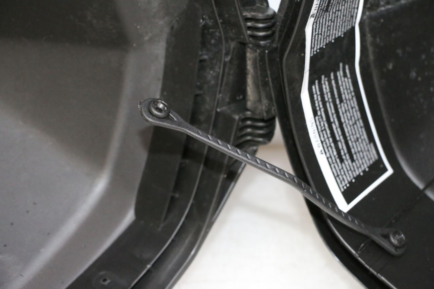 photo de TOP CASE YAMAHA NEO'S CORE 1 (2022 - 2026) - Inspection visuelle