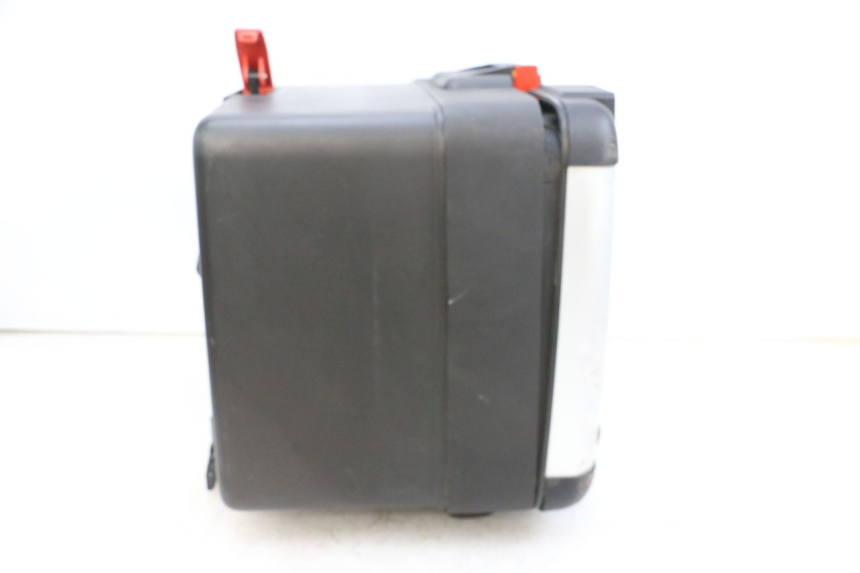 photo de TOP CASE BMW R GS 1250 (2021 - 2024) - Zoom état d’usage