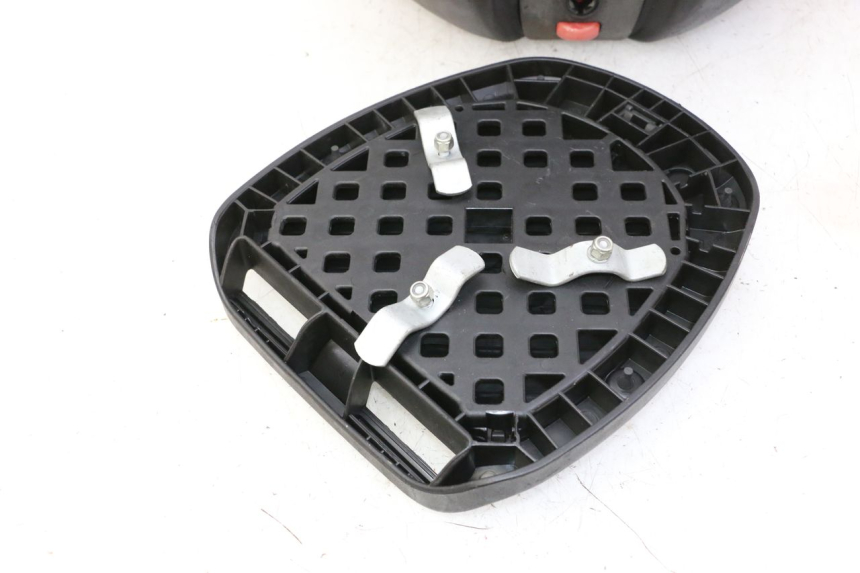 photo de TOP CASE PEUGEOT V-CLIC VCLIC 50 (2007 - 2013)