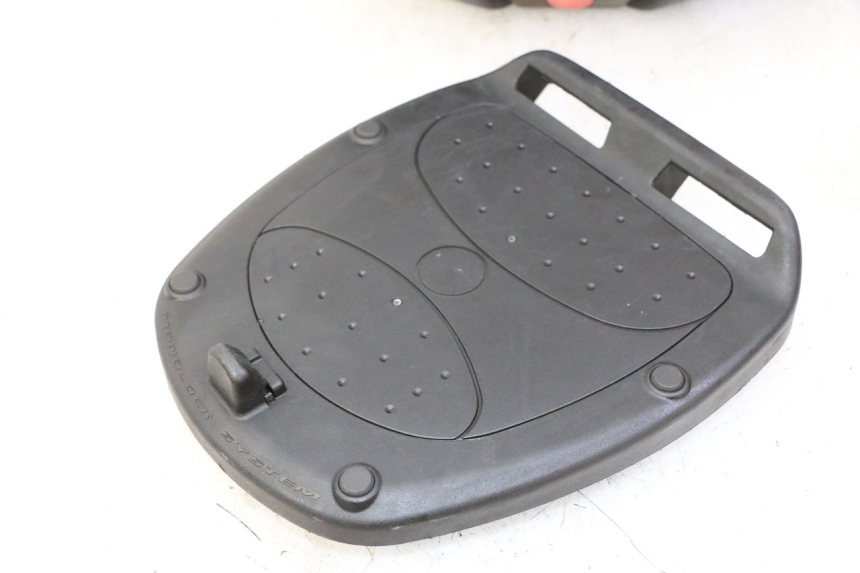 photo de TOP CASE PEUGEOT V-CLIC VCLIC 50 (2007 - 2013)