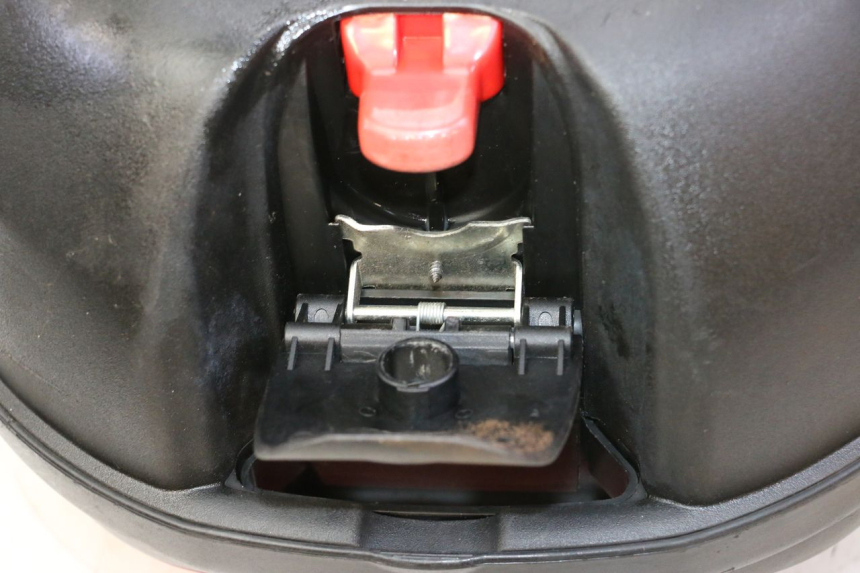 photo de TOP CASE PEUGEOT V-CLIC VCLIC 50 (2007 - 2013)