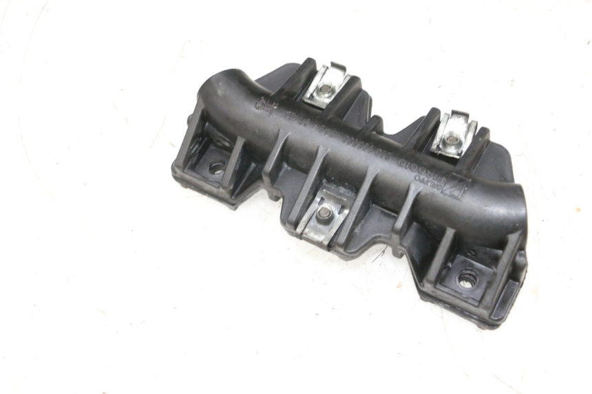 photo de TOP CASE PIAGGIO VESPA GTS SUPER IE 125 (2009 - 2016) - Zoom qualité