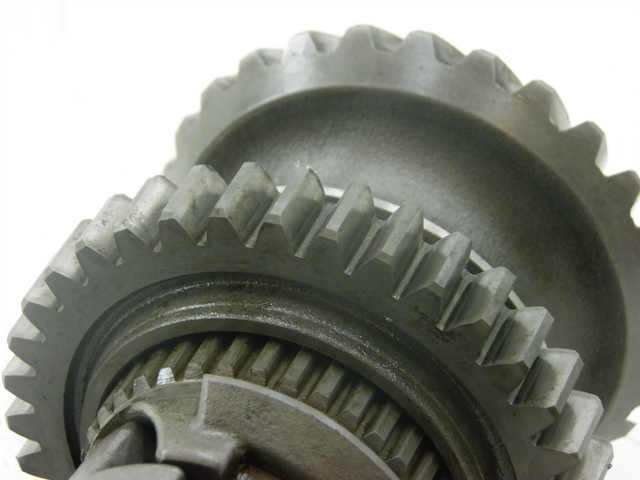 photo de TRANSMISSION ROUE  YAMAHA FJR 1300 (2004 - 2005) - Autre angle de vue