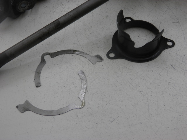 photo de TRANSMISSION ROUE  YAMAHA FJR 1300 (2004 - 2005) - Gros plan technique