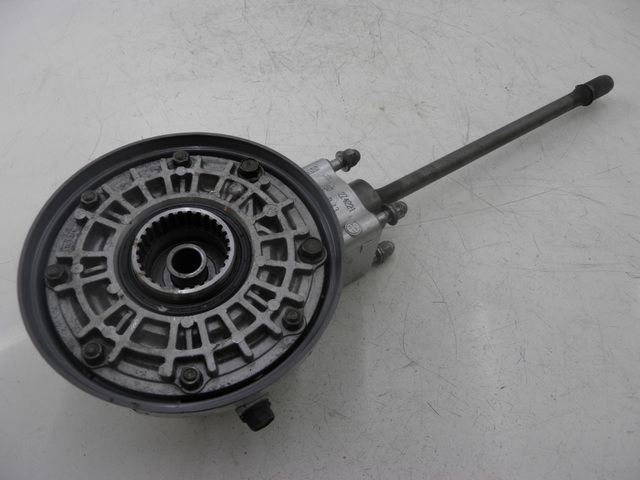 photo de TRANSMISSION ROUE  YAMAHA FJR 1300 (2004 - 2005) - Points de fixation