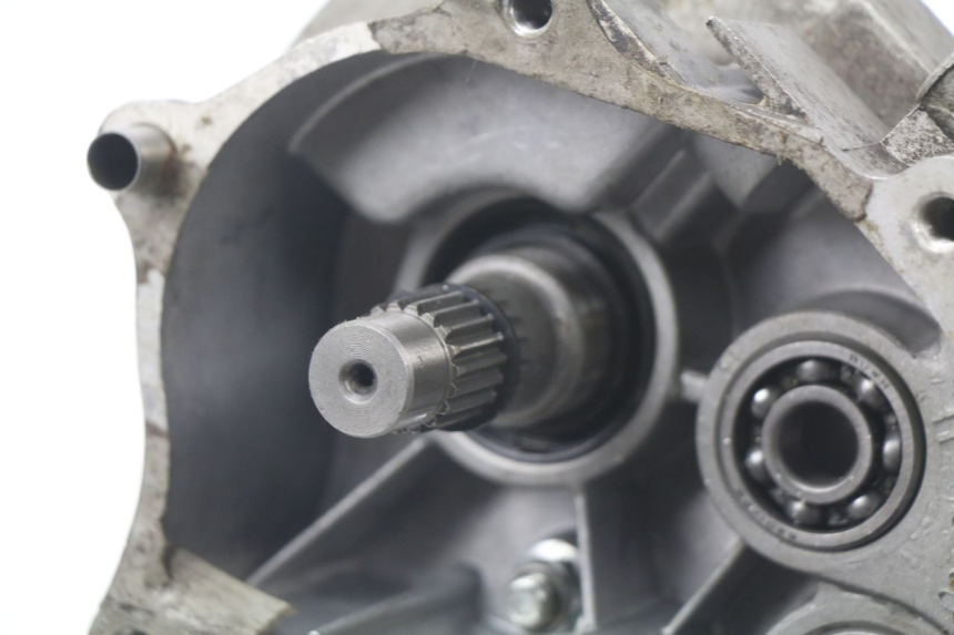 photo de TRANSMISSION ROUE  BENZHOU YY50QT31 VINTAGE 50 (2009 - 2012) - Points de fixation