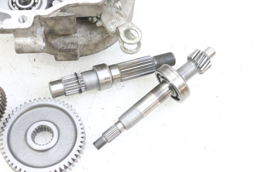 photo de TRANSMISSION ROUE PEUGEOT KISBEE 4T 50 (2010 - 2017) - Gros plan technique