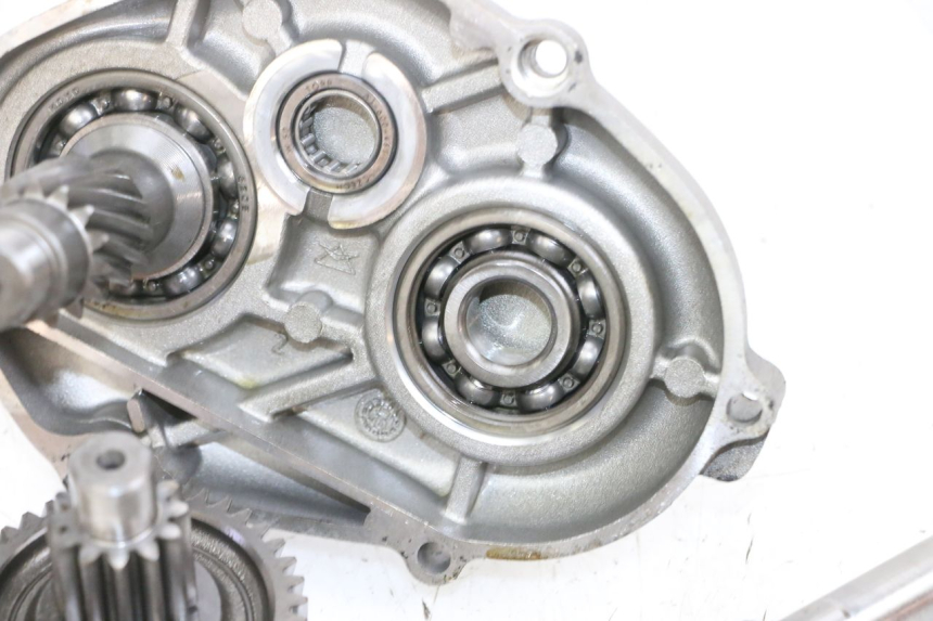 photo de TRANSMISSION ROUE YAMAHA YP MAJESTY 125 (2002 - 2006) - Vue rapprochée