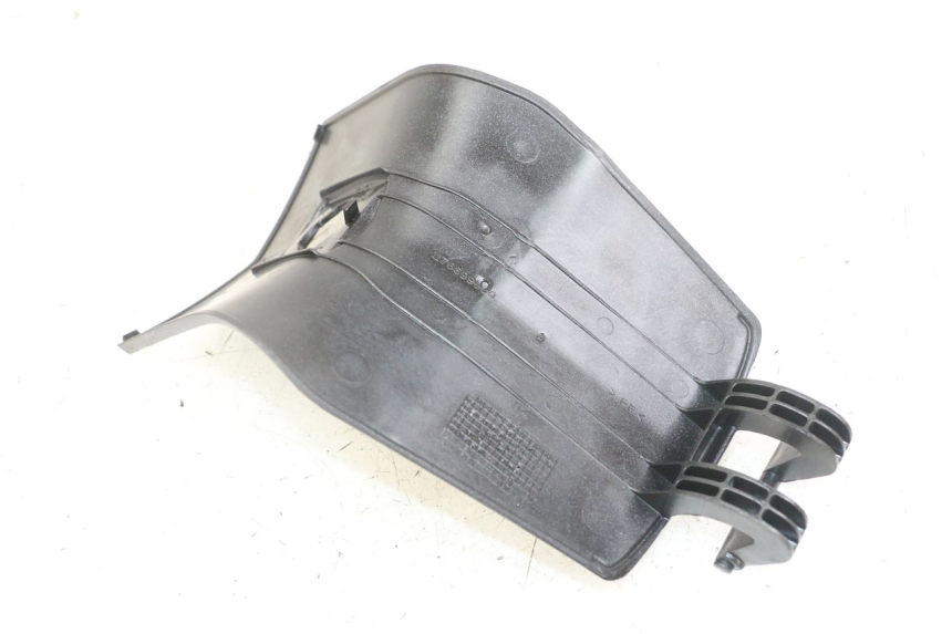 photo de TRAPPE ESSENCE PEUGEOT SATELIS 125 (2013 - 2018)
