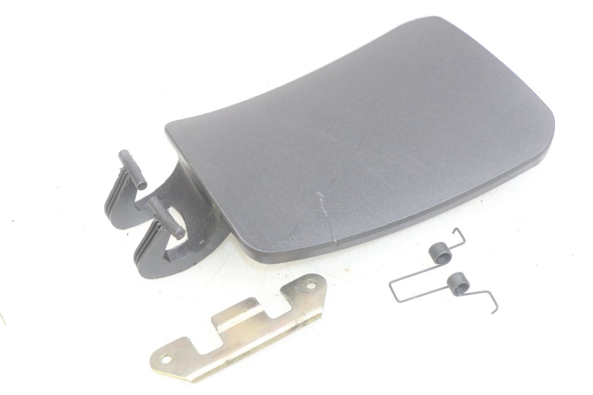 photo de TRAPPE ESSENCE PIAGGIO X8 125 (2004 - 2007)