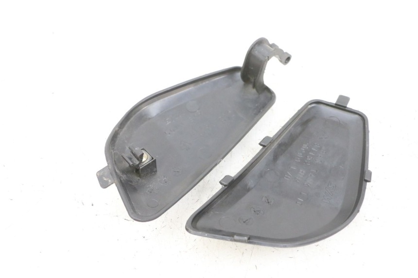 photo de TRAPPE DE VISITE AVANT SYM GTS EVO 125 (2009 - 2013) - Zoom état d’usage