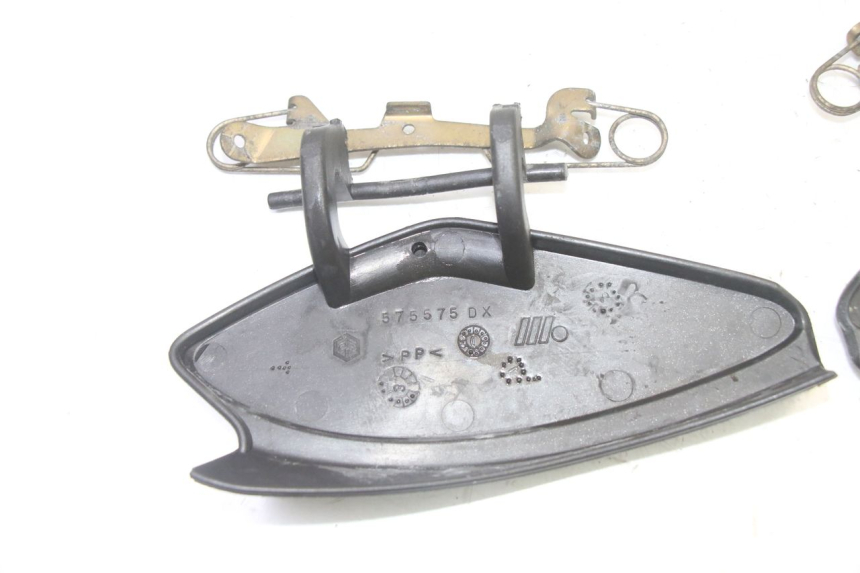 photo de TRAPPE DE VISITE AVANT PIAGGIO X9 EVOLUTION 125 (2003 - 2007)