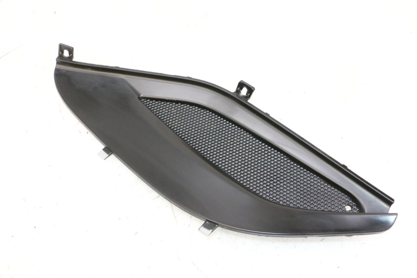 photo de TRAPPE DE VISITE DROITE PIAGGIO MP3 HPE 300 (2019 - 2026) - Gros plan technique