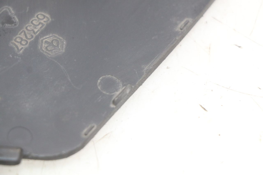 photo de TRAPPE DE VISITE DROITE PIAGGIO MP3 LT 400 (2007 - 2012)