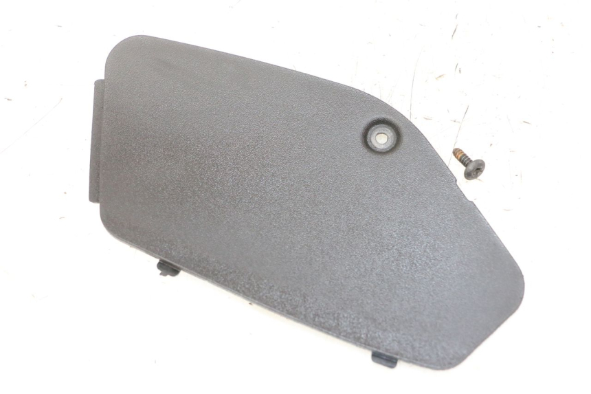 photo de TRAPPE DE VISITE DROITE PIAGGIO MP3 LT 400 (2007 - 2012)