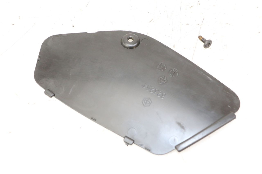 photo de TRAPPE DE VISITE DROITE PIAGGIO MP3 LT 400 (2007 - 2012)