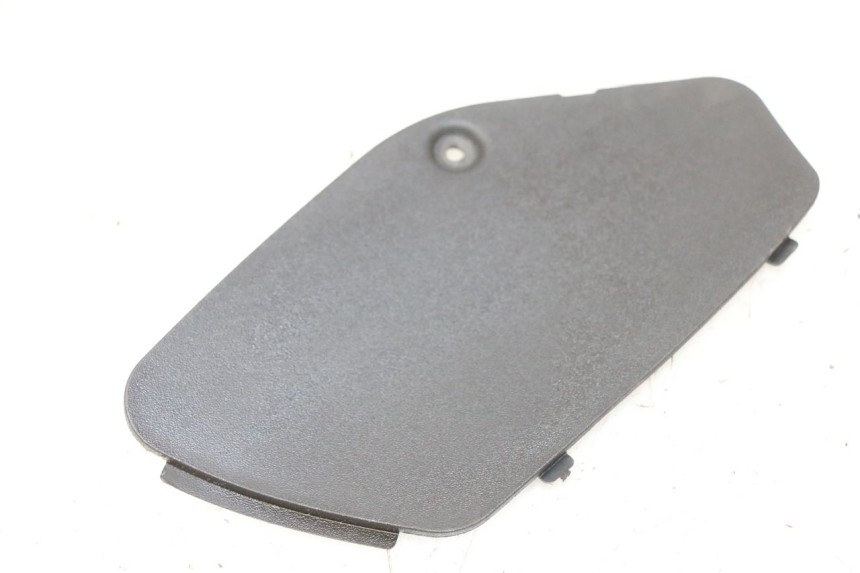 photo de TRAPPE DE VISITE DROITE PIAGGIO MP3 125 (2006 - 2014)