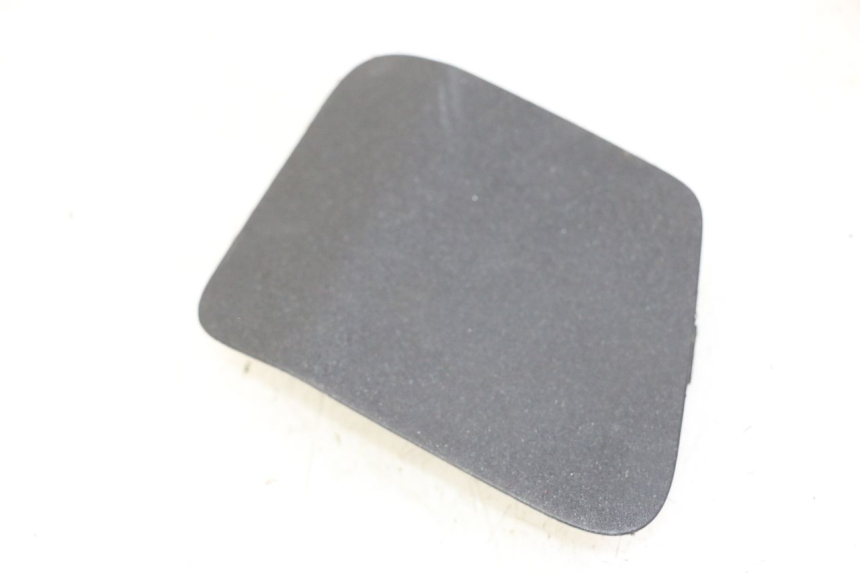 photo de TRAPPE DE VISITE DROITE PEUGEOT SATELIS 125 (2013 - 2018)