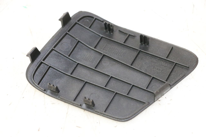 photo de TRAPPE DE VISITE DROITE PEUGEOT SATELIS 125 (2013 - 2018)