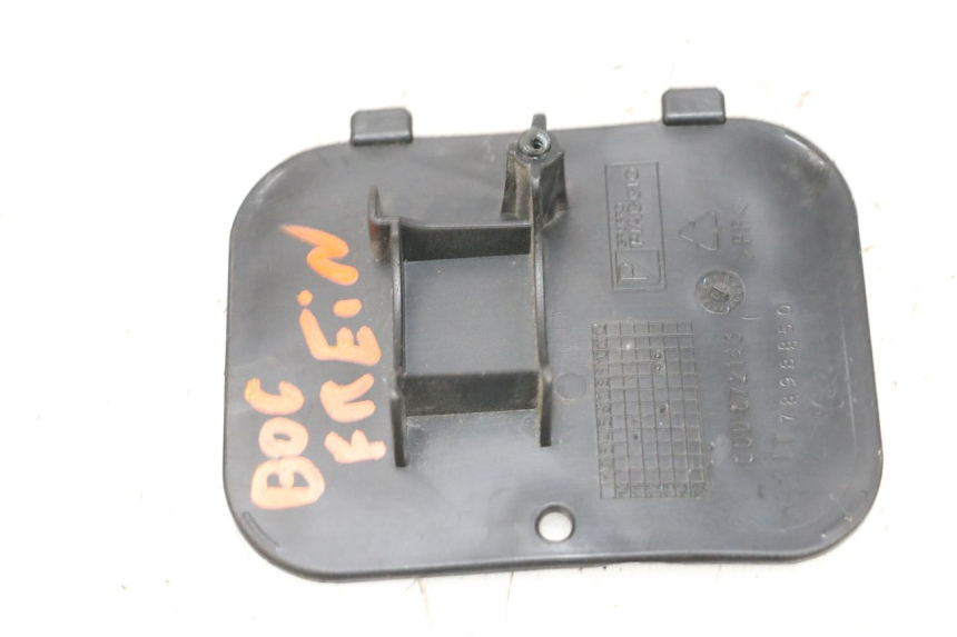 photo de TRAPPE DE VISITE PIAGGIO VESPA GTS SUPER IE 125 (2009 - 2016) - Zoom état d’usage