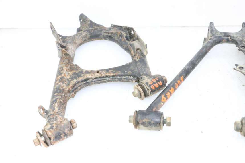 photo de TRIANGLE ARRIÈRE YAMAHA YFM GRIZZLY 550 (2008 - 2015)