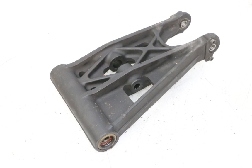 photo de TRIANGLE AVANT QUADRO 4 4D 350 (2015 - 2018)