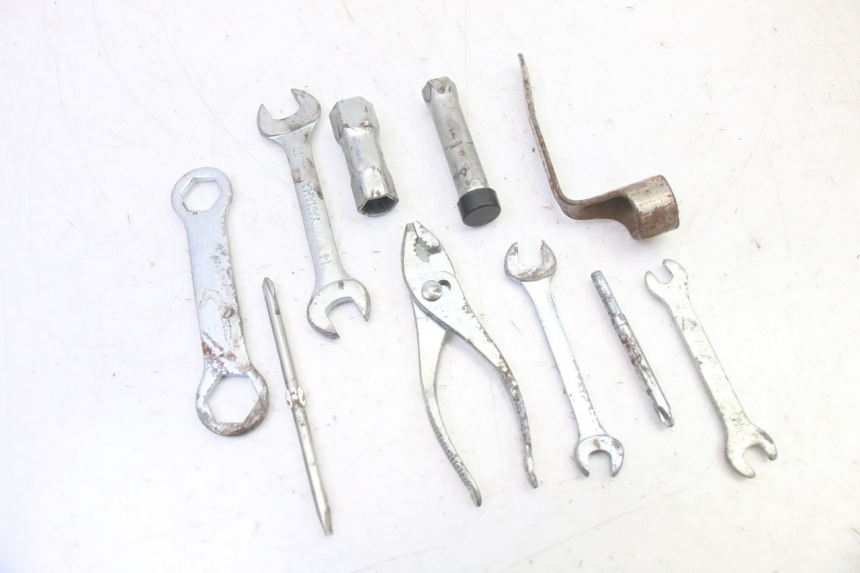 photo de TROUSSE A OUTILS APRILIA CLASSIC 125 (1995 - 2001)