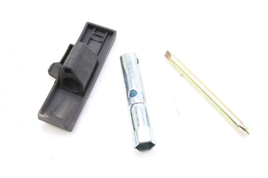 photo de TROUSSE A OUTILS YAMAHA CYGNUS X INJECTION 125 (2007 - 2013)