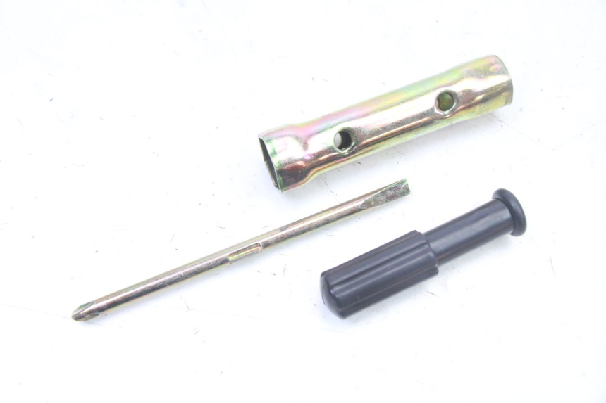 photo de TROUSSE A OUTILS SYM FIDDLE 3 III 125 (2014 - 2020)