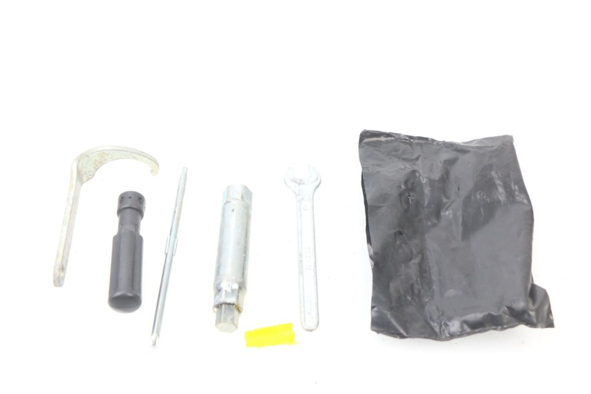 photo de TROUSSE A OUTILS PIAGGIO MP3 500 (2011 - 2015)