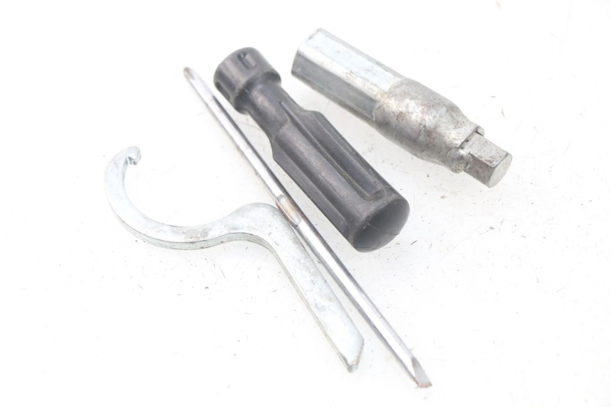 photo de TROUSSE A OUTILS PIAGGIO MP3 125 (2006 - 2014)